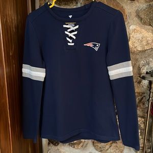 Woman’s size x small patriots long sleeve fleece long sleeve